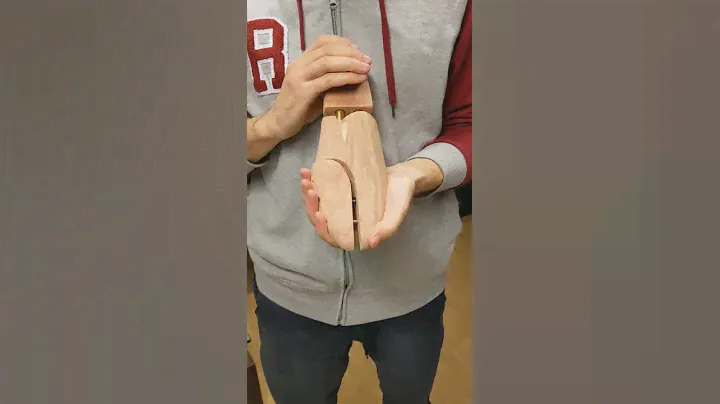 Формодержатели из кедра (колодки, распорки) Valvi