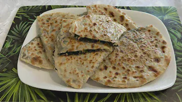 Кутабы с крапивой.Kutaby with nettles. Isırgan otu ile kutablar